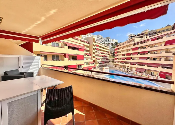 Daniela Garden * Puerto de Santiago